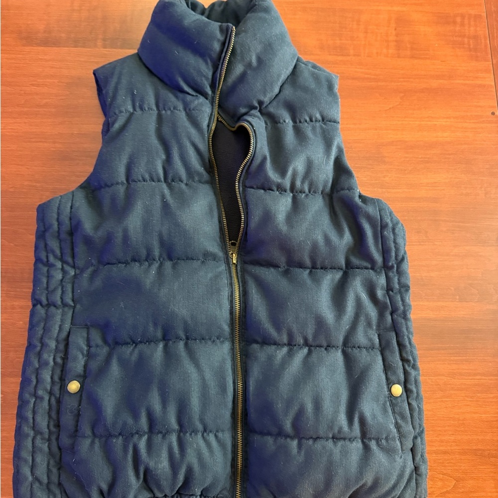 Old Navy Dark Blue Quilted Puffer Vest - small petite